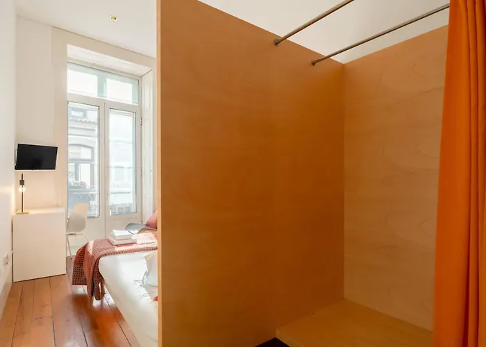 Porto Lounge & Guesthouse By Host Wise